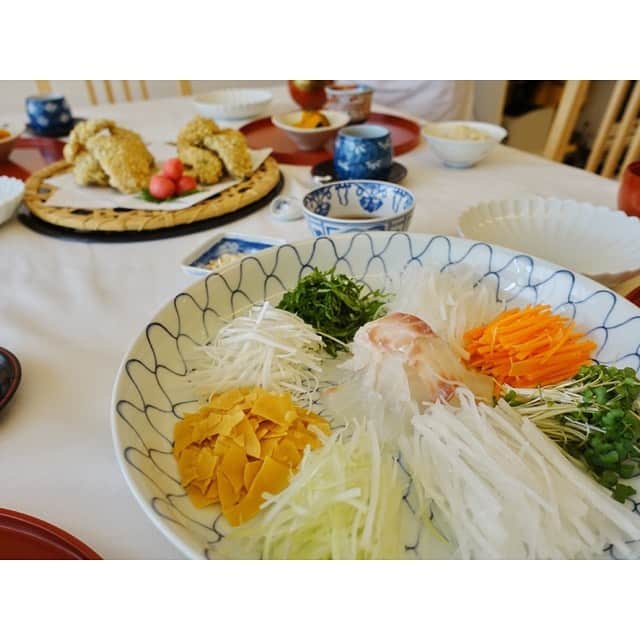 南明奈さんのインスタグラム写真 - (南明奈Instagram)「料理教室へ🍳 今日は普段自分ではあまり使わない材料がいくつかあったから、下処理とか勉強になった🤔✨ #料理 #料理教室」5月22日 23時39分 - akinaminami
