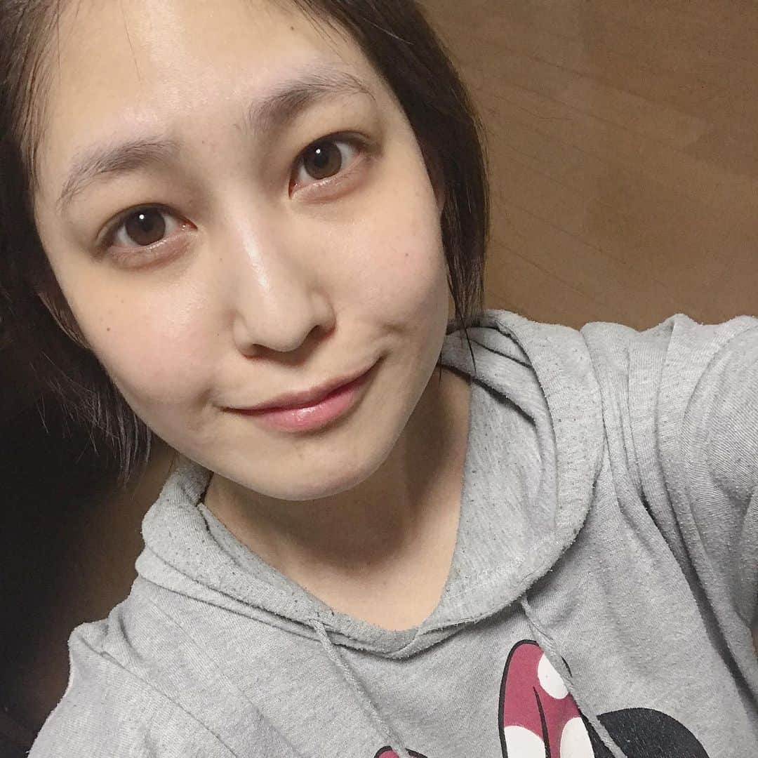 小柳歩さんのインスタグラム写真 - (小柳歩Instagram)「施術終わって帰宅しましたが、今日は顔と背中中心にやりました( ⸝⸝⸝⁼̴́◡︎⁼̴̀⸝⸝⸝) ビフォーアフターお楽しみに！！ #小顔矯正 #全身矯正 #痛い #すごく痛い」5月22日 23時46分 - koyayukoyayu