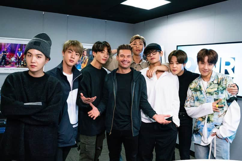 ライアン・シークレストさんのインスタグラム写真 - (ライアン・シークレストInstagram)「With luv, from BTS and RS. @bts.bighitofficial #BTSonSeacrest #BTSArmy」5月22日 23時47分 - ryanseacrest