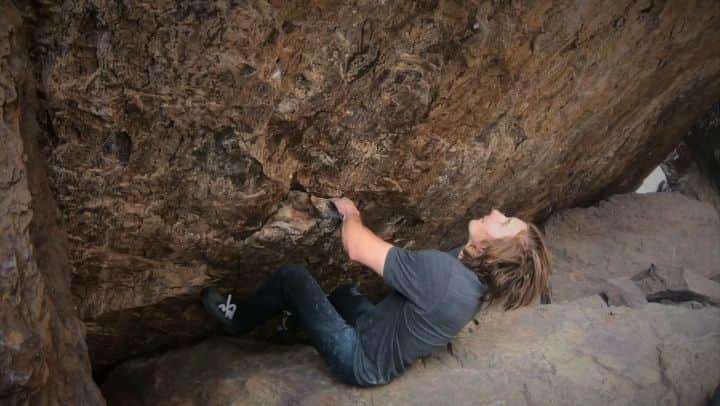 ダニエル・ウッズのインスタグラム：「Inferno (8B+) ✔ __________________ Stoked to make the 3rd asc. of Chile's current hardest bloc put up by @faculangbehn 🔥. When I first saw this line, the idea of flashing it seemed realistic. I had perfect condis and flowed through every move like it was a redpoint try. I didnt keep my left heel (used a toe instead) for the final move to the jug and got spat back down to the mats. I fuckin blew it but such is life.  _________________________ At first I thought maybe this line was not 8B+. I continued to session for 2 more hours and did not send. This concluded in my mind that it was hard and I just had a very special flash try. It isnt the hardest 8B+ in the world but def warrants the grade imo. Nice work Facu 🙌... legend crimp testpiece」