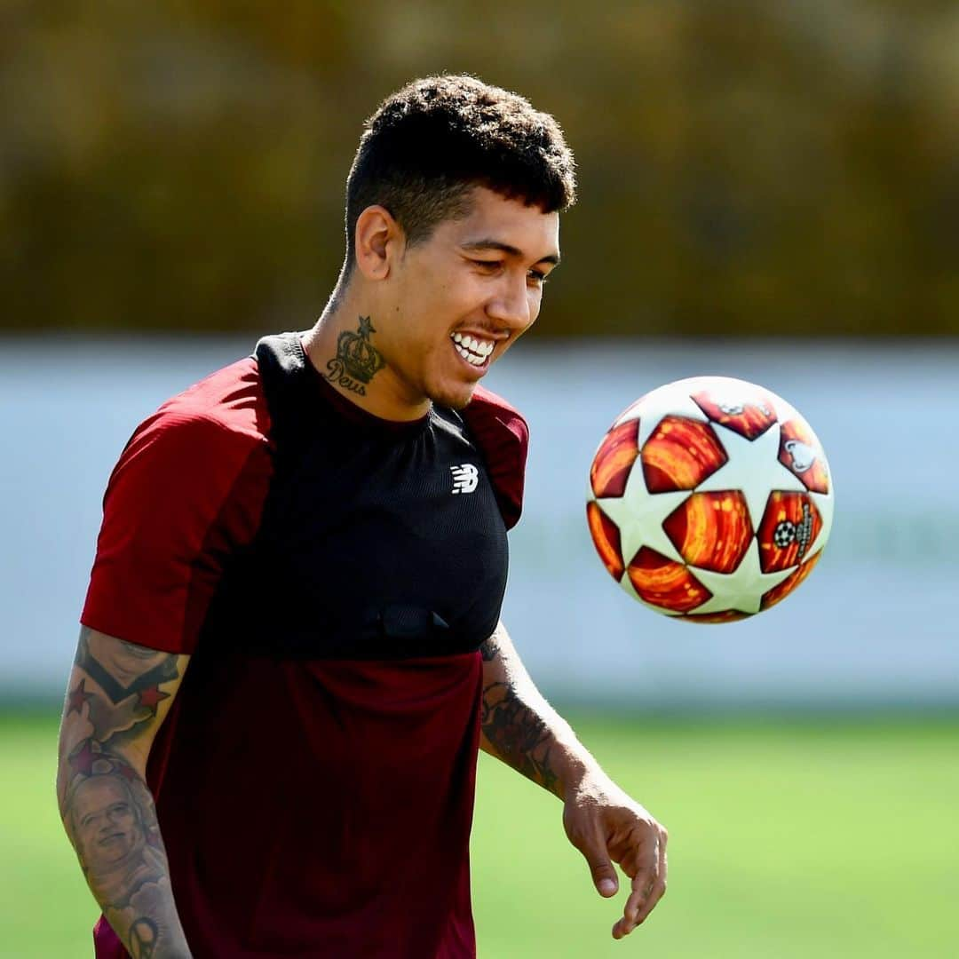 ロベルト・フィルミーノさんのインスタグラム写真 - (ロベルト・フィルミーノInstagram)「🤙🏻😁🤙🏻」5月23日 0時20分 - roberto_firmino