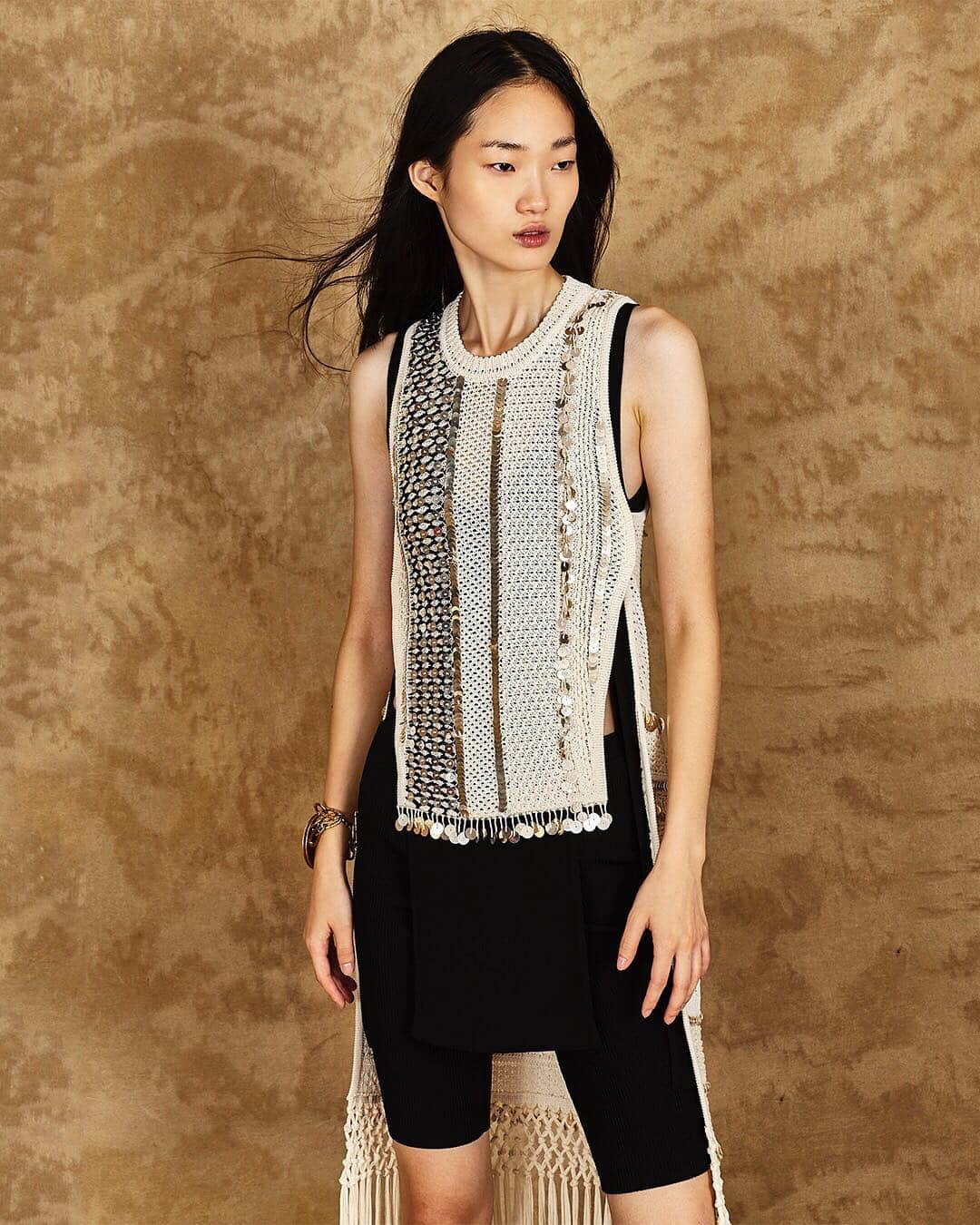 のインスタグラム：「Dazzle your way in this dapper outfit from the #RobertoCavalliSS19 collection.」