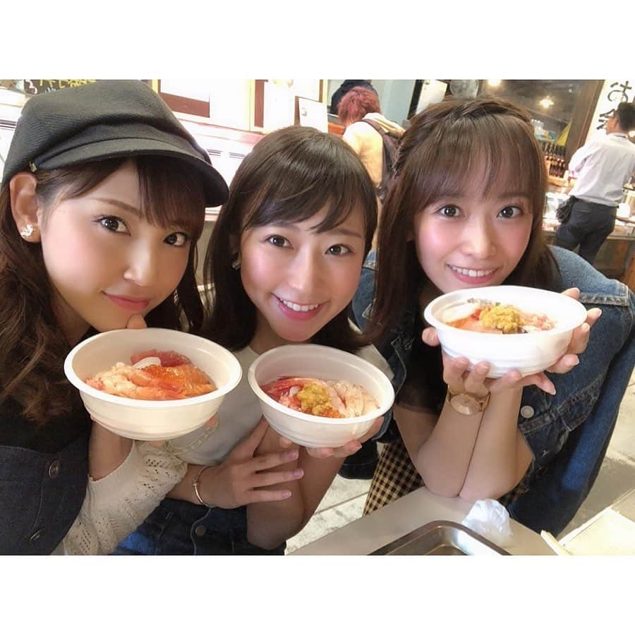 竹田愛さんのインスタグラム写真 - (竹田愛Instagram)「ふーちゃんの運転で🚗 海鮮丼を食べに茨城まで行ってきました😚💓 自分でネタを選んで作る味勝手丼✨ 大好きなネタを詰め込んだ海鮮丼は最高に美味しかった～🤤💓 #茨城県 #日立 #茨城グルメ #日立おさかなセンター #味勝手丼 #海鮮丼  #魚好き女子 #女子旅 #女子旅行 #ドライブ #おでかけ #大好き」5月23日 0時32分 - megchun63