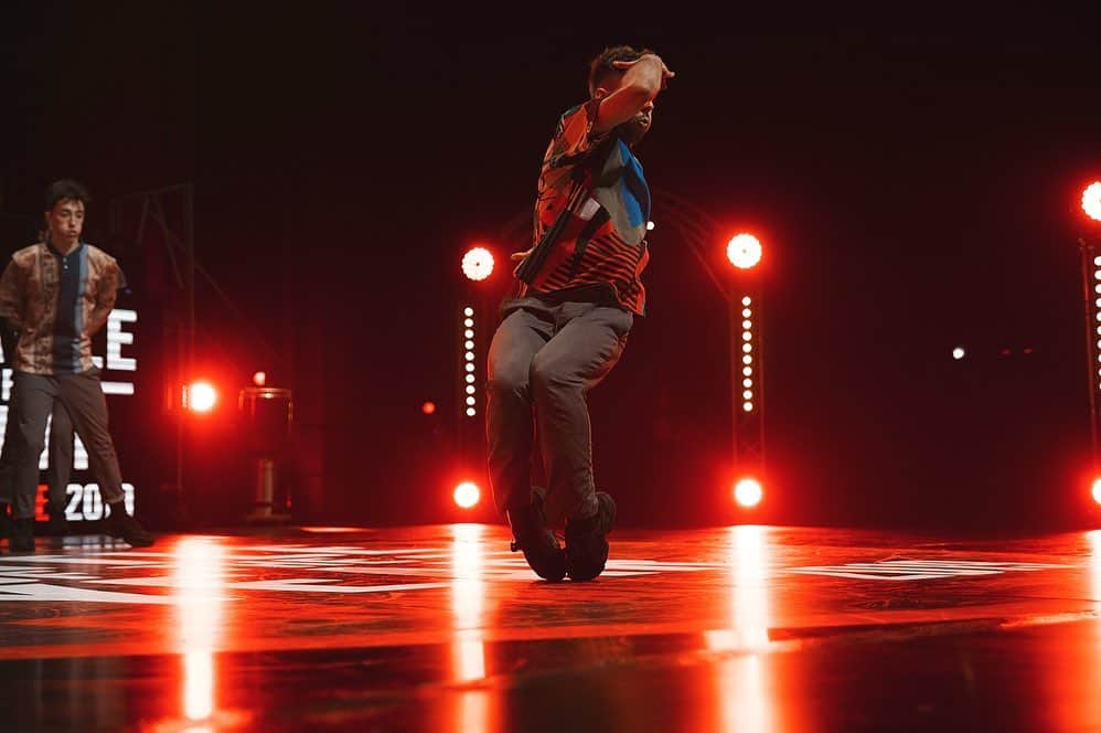 Pierre-Louis Masciaさんのインスタグラム写真 - (Pierre-Louis MasciaInstagram)「@breakinkrew wearing Pierre-Louis Mascia shirt at BOTY France 2019 Credit: @ghostographic . #plm #pierrelouismascia #unpredictableclassic #botyfrance #womenswear #menswear #prints #collection #spring #summer #2019 #ss19」5月23日 0時32分 - pierrelouismascia