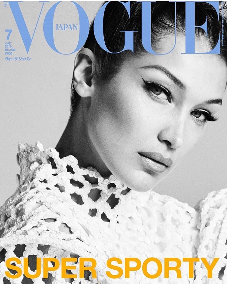 IMG Modelsさんのインスタグラム写真 - (IMG ModelsInstagram)「Sporty Spice. ⚽️ #BellaHadid (@bellahadid) covers the July ‘19 issue of @voguejapan. #📷 @luigiandiango #👗 @paulcavaco #💄 @peterphilipsmakeup #👸🏻 #IMGstars」5月23日 0時45分 - imgmodels