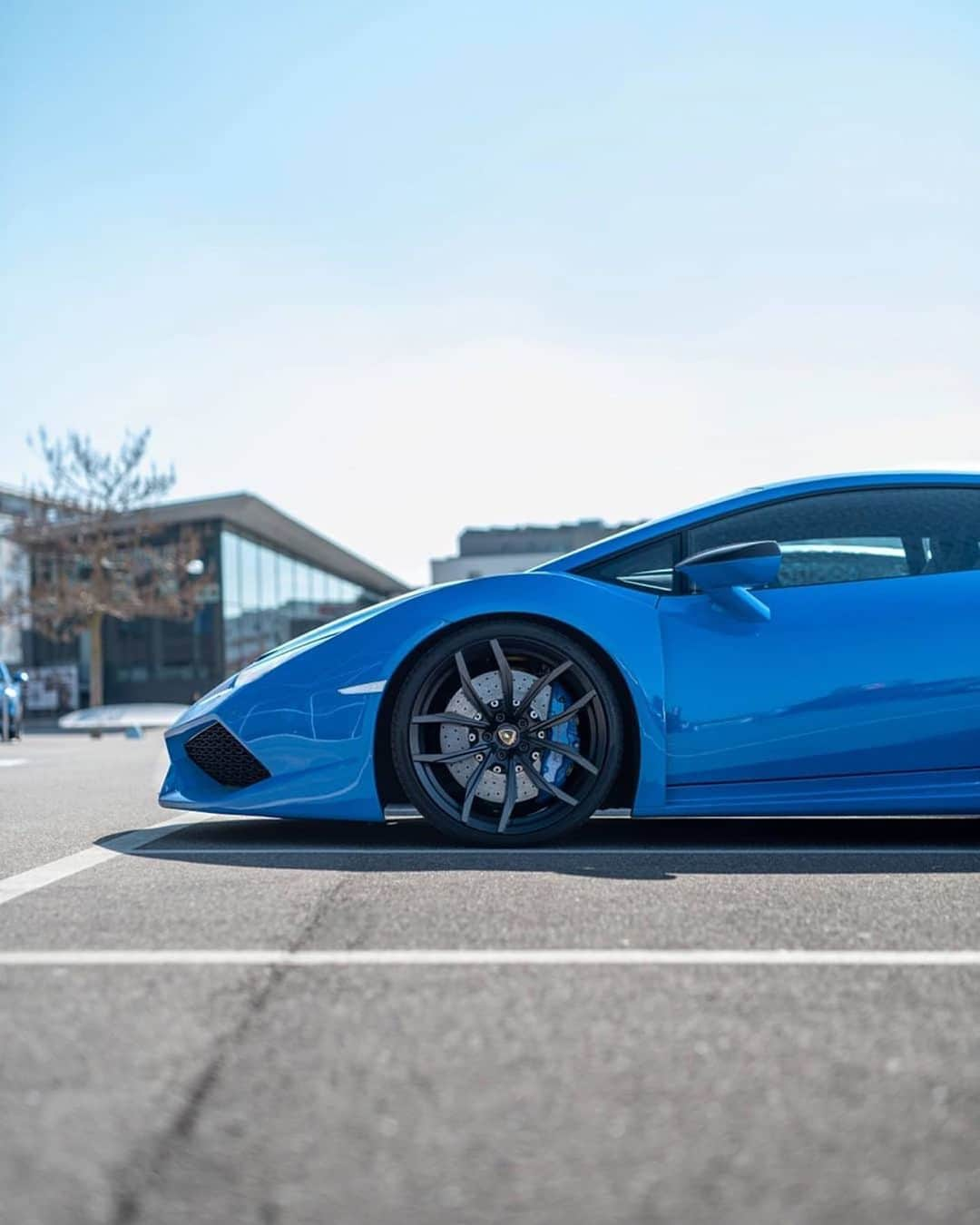 CARLiFESTYLEさんのインスタグラム写真 - (CARLiFESTYLEInstagram)「Huracan N-Largo | 👍🏼or👎🏼? Photo by @j.b_photography @novitecgroup #carlifestyle」5月23日 0時59分 - carlifestyle