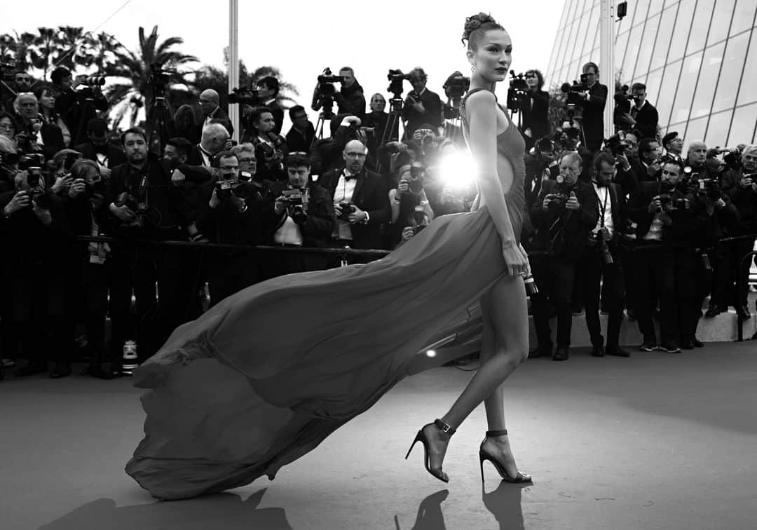 AFP通信さんのインスタグラム写真 - (AFP通信Instagram)「AFP Photo - Cannes 2019 - An alternative view in Black & White - 📷 @christophesimonafp 📷 @apzpix 📷 @valeryhache 📷 @loicvenance 📷 Antonin Thuillier - @afpentertainment . 1. Monica Bellucci - 2. Brad Pitt,  Leonardo DiCaprio and Quentin Tarantino - 3. Bella Hadid - 4. Marion Cotillard - 5. Quentin Tarantino & his wife Daniella Pick - 6. Deepika Padukone - 7. Elle Fanning - 8. Isabelle Huppert - 9. Aishwarya Rai - 10. Alessandra Ambrosio - . #FestivalDeCannes2019 #festivaldecannes #Cannes2019 #bradpitt #dicaprio #onceuponatimeinhollywood #cannesfilmfestival #bnw #bnwphotography #blackandwhite #instablackandwhite #noiretblanc #blancoynegro . #MonicaBellucci #BradPitt #LeonardoDiCaprio #QuentinTarantino #BellaHadid #MarionCotillard #Tarantino #DaniellaPick #DeepikaPadukone #ElleFanning #IsabelleHuppert #AishwaryaRai #alessandraambrosio」5月23日 0時52分 - afpphoto