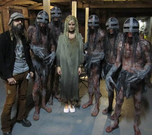 ロブ・ゾンビのインスタグラム：「Oh 2012 and those crazy days of shooting The Lords of Salem. @sherimoonzombieofficial with her monster friends. Can you spot which one is @piggydofficial ? Photo and makeup by @wayne_toth_fx #sherimoonzombie #robzombie #piggyd #thelordsofsalem #waynetoth #ridethegoat」