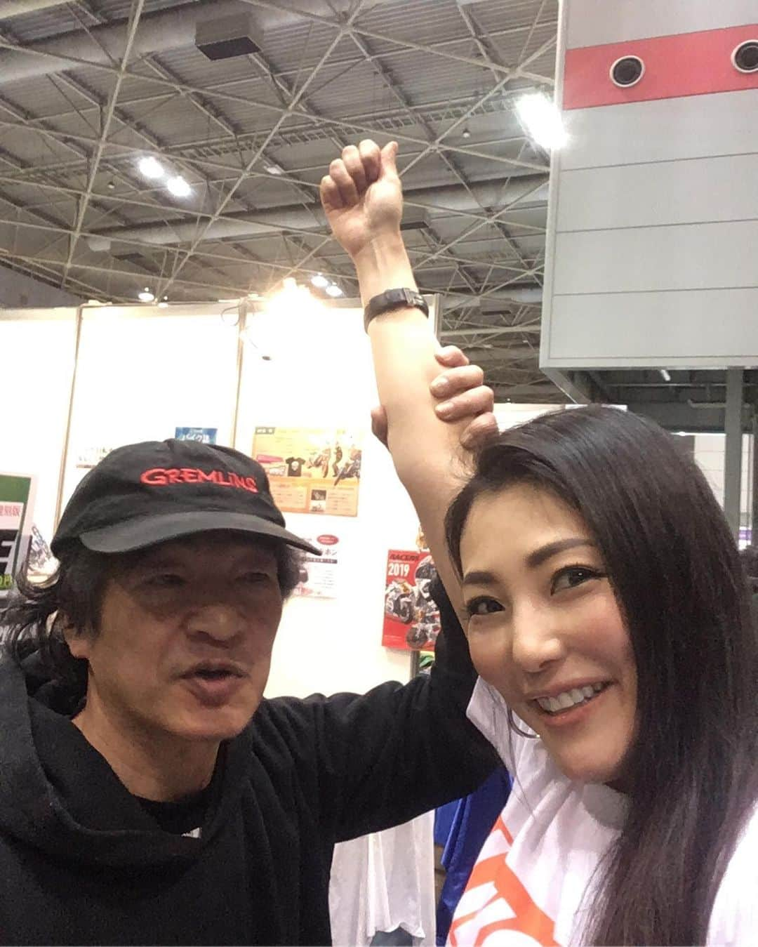 福山理子さんのインスタグラム写真 - (福山理子Instagram)「いまさらモーターサイクルショー2019やっと完結？ 次は東京編 大阪でお会いしたみなさまありがとうございました #レフリーKC #大阪モーターサイクルショー #3月のお話し #aprilia  #より良い二輪社会を築くために #ホッカイダー #イヌメンZ #福子さん #ティムソン #自衛隊バイク #自衛隊のバイク」5月23日 1時07分 - rikofukuyama