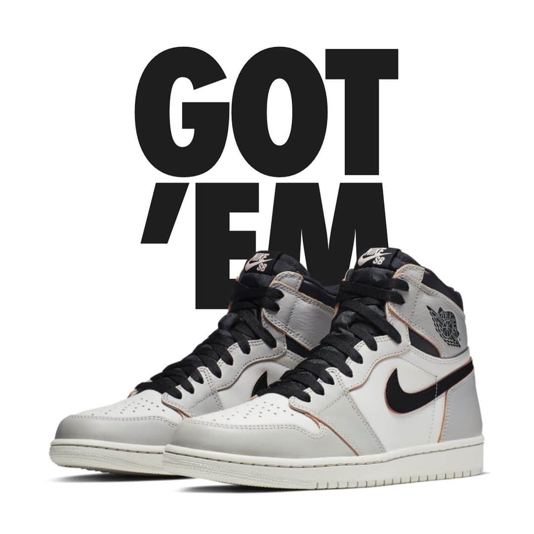 Sneaker Newsさんのインスタグラム写真 - (Sneaker NewsInstagram)「So...who got lucky? Air Jordan 1 SB “Light Bone” just dropped on Nike SNKRS Cam...」5月23日 7時10分 - sneakernews