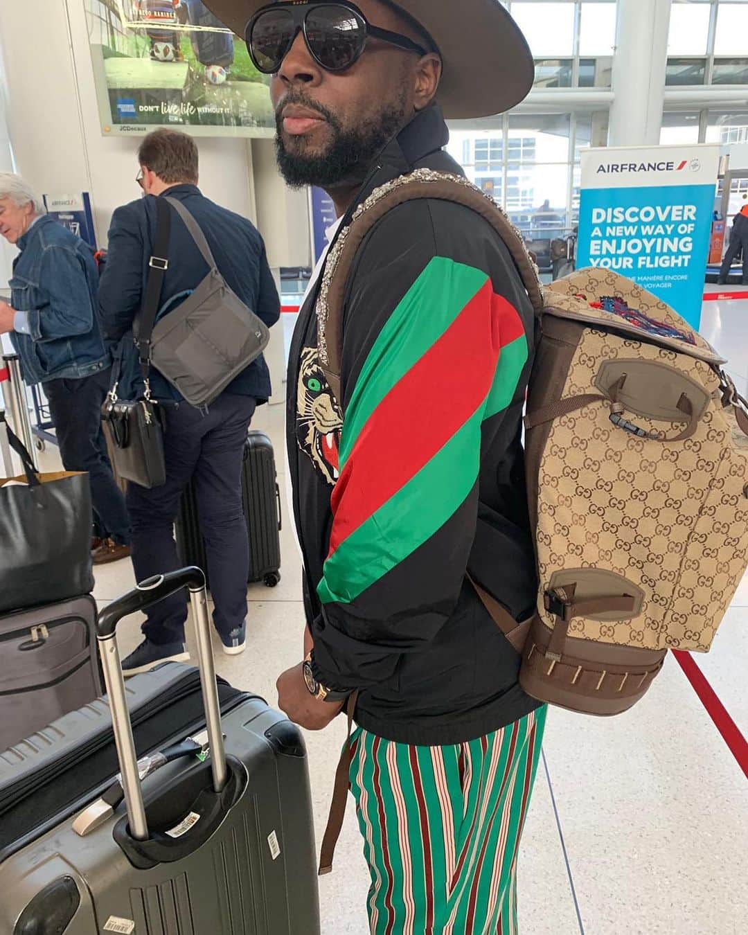 ワイクリフ・ジョンのインスタグラム：「Now I understand what James Brown meant when he said he was the hardest working man in Show business. can’t stop won’t stop “Diddy voice “ Next Stop, 🇲🇨 Monaco」