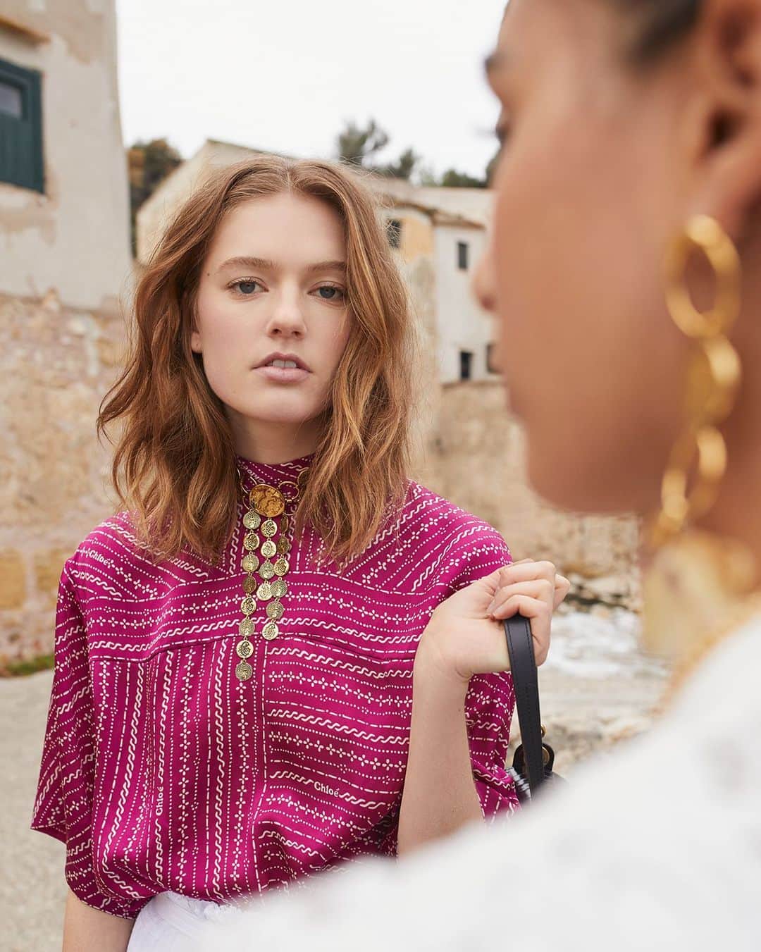 Chloéさんのインスタグラム写真 - (ChloéInstagram)「Create a crisp, colourful statement with new looks and accessories from the High Summer capsule  Shop now on chloe.com  #chloeGIRLS #chloe」5月23日 1時48分 - chloe