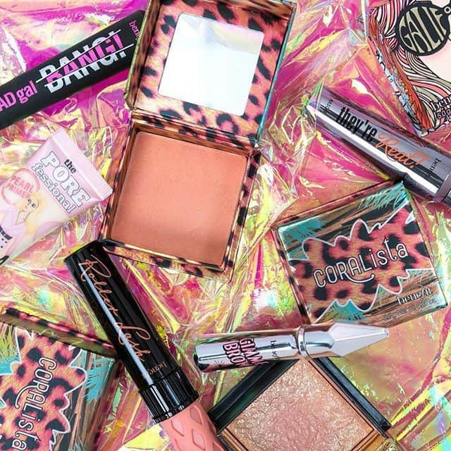 Benefit Cosmetics UKさんのインスタグラム写真 - (Benefit Cosmetics UKInstagram)「Blush yeah! 🤗 Which of these makeup must haves are in your makeup bag?​ #benefit #beauty #makeup #benefitbrows #blusher . . . 📷Image description: a Benefit haul」5月23日 2時01分 - benefitcosmeticsuk