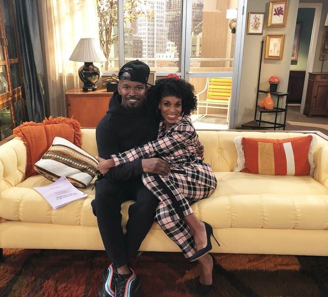 アメリカン・ブロードキャスティング・カンパニーのインスタグラム：「Reunited and it feels so good. Can't wait to see @iamjamiefoxx as George Jefferson and @kerrywashington as Helen Willis tonight on #LiveInFrontOfAStudioAudience. 📷: @kerrywashington」