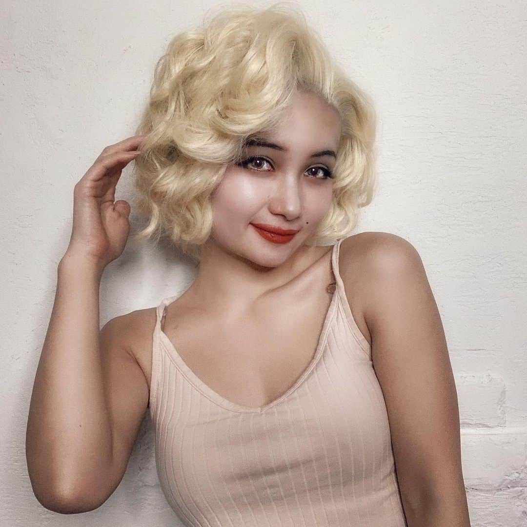 チアコマさんのインスタグラム写真 - (チアコマInstagram)「. . Good night♡ . . #マリリンモンロー #マリリンモンロー風 #marilynmonroe #marilynmonroecosplay #ものまねメイク  #ハリウッドメイク コスプレ #プレデアス星人 #pleiadian #cosplay #cosplayer #chiakoma #チアコマ #コスプレ #geek #game #anime #japan #动画动画#japanese #555 #คอสเพลย์ #角色扮演 #时装 #juego #obsesionad #nerdo #japonés #retrato  #siguemeytesigo」5月23日 2時04分 - chiakoma_cosplay