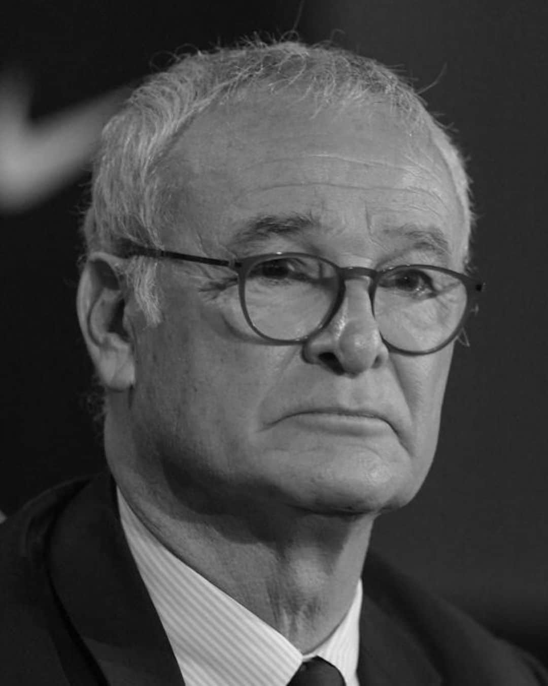 ASローマさんのインスタグラム写真 - (ASローマInstagram)「🗣 Claudio Ranieri: “#ASRoma means everything to me. Which fan wouldn’t accept the opportunity to manage the team they love, even for just one game?”⁣ ⁣⁣ #Ranieri 🎙 “Per me Roma rappresenta tutto. Quale tifoso non accetterebbe di guidare la propria squadra del cuore anche solo per una partita?”」5月23日 3時27分 - officialasroma