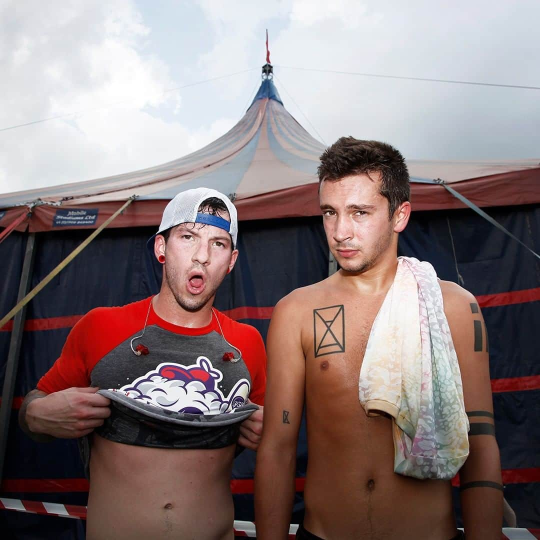 BBC Radioさんのインスタグラム写真 - (BBC RadioInstagram)「The photos of @twentyonepilots at Reading festival are iconic. 🙌  Which track do you want to hear them play in Middlesbrough on Sunday? 🎶」5月23日 3時46分 - bbcradio1