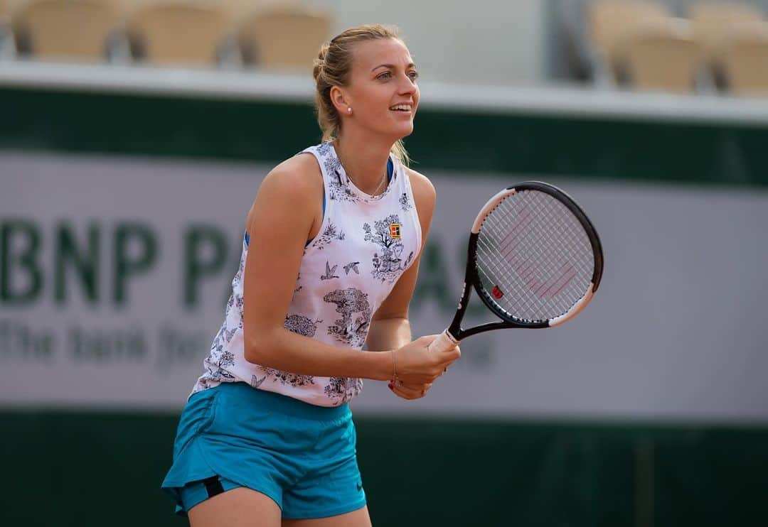 PetraKvitovaさんのインスタグラム写真 - (PetraKvitovaInstagram)「Two years is a long time in tennis 😜 Nice to see you again @rolandgarros ❤️ 📸: @jimmie48tennis」5月23日 3時57分 - petra.kvitova