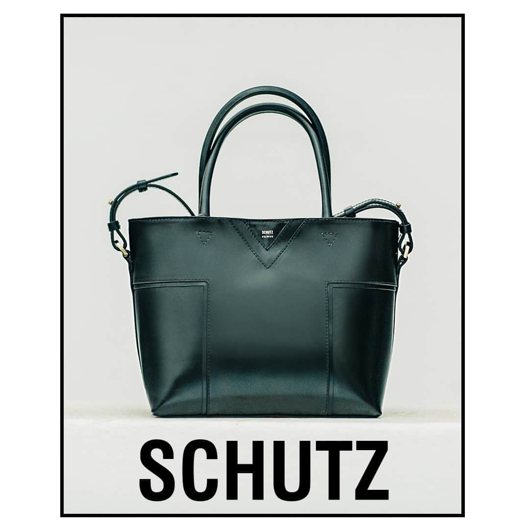 のインスタグラム：「The Statement BAG. 🖤  #schutzhandbags #schutzfall」