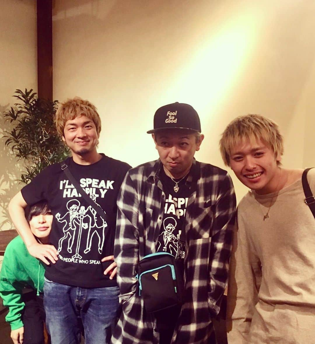 須賀真太郎さんのインスタグラム写真 - (須賀真太郎Instagram)「FOMAREのSLAM TOUR 2019 大阪BIGCAT！！ とても楽しかった☆ 何年も前に俺らのライブ、チケット買って観に来て、最前にいたと聞いて、凄い嬉しかったなぁ。 お互いやりたい事やり続けて、今回その線が交わったんだな。最高だね☆」5月23日 4時26分 - sugacurry