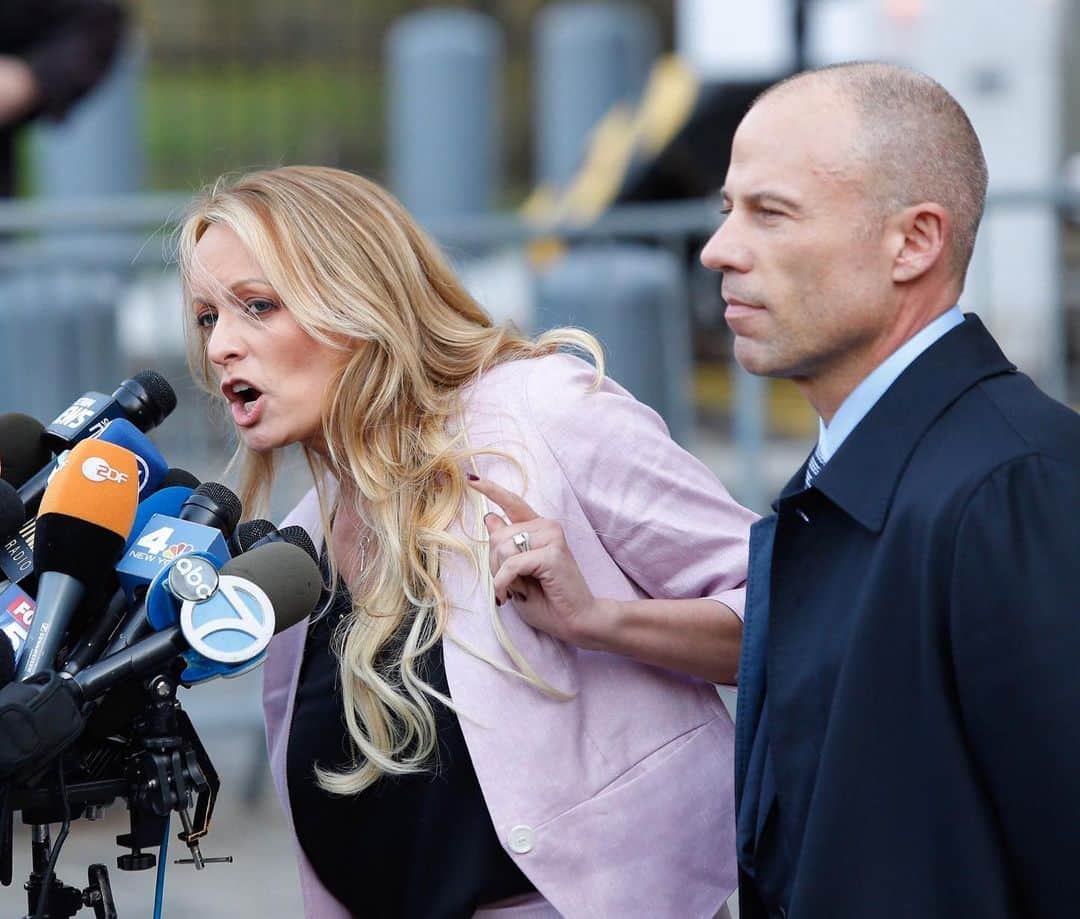 NBC Newsさんのインスタグラム写真 - (NBC NewsInstagram)「Michael Avenatti has been charged with stealing nearly $300,000 from former client Stormy Daniels. Click the link in our bio to read more. . 📷 @lucas_jackson_ / @reuters」5月23日 4時54分 - nbcnews
