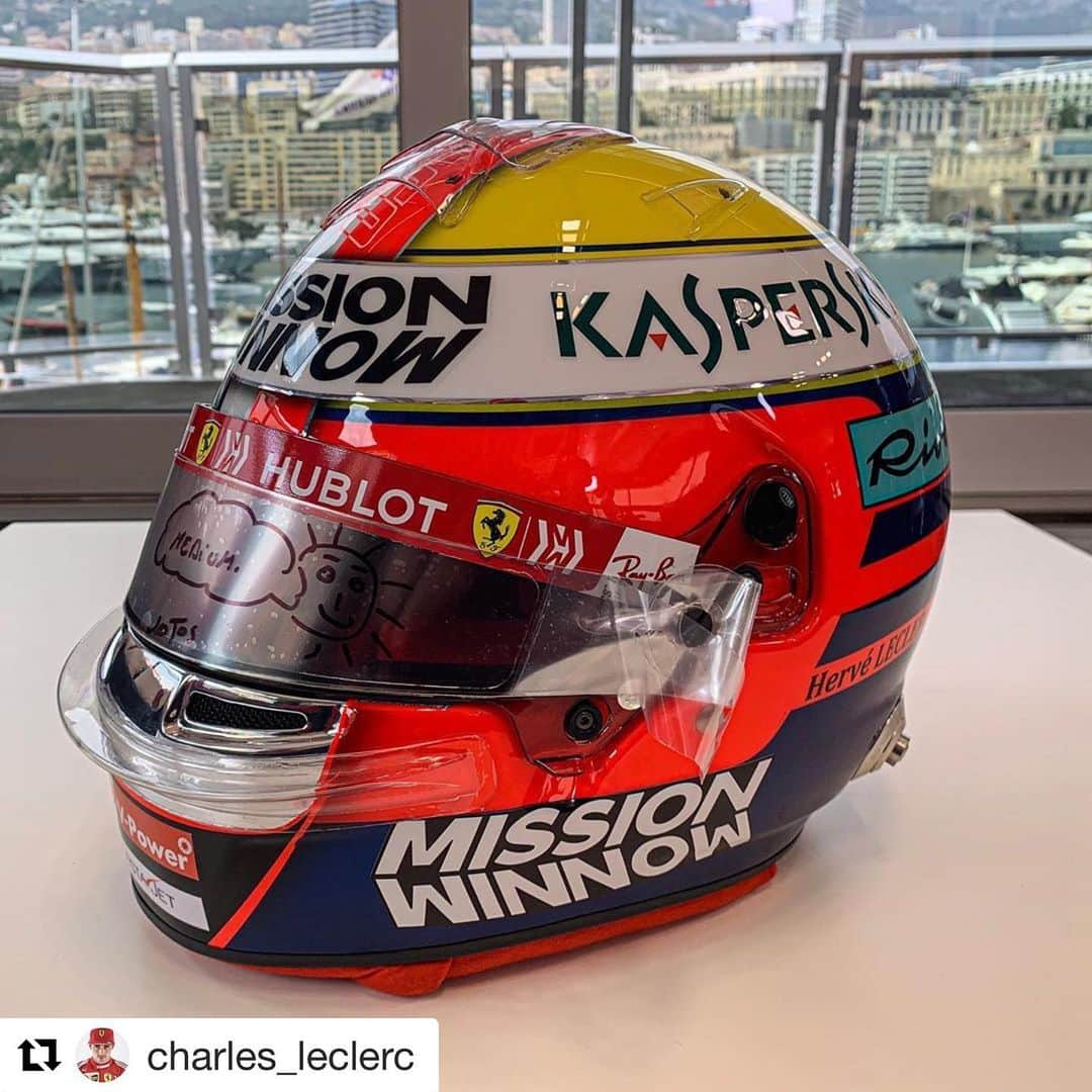 F1さんのインスタグラム写真 - (F1Instagram)「A special helmet for a special weekend for Charles Leclerc 👊🇲🇨 .  #Repost @charles_leclerc .  Half of this helmet is Jules' one and the other half is my father's one. Without these 2 I would not be here. Let's give it all for this special week-end .  #F1 #Formula1 #MonacoGP #CharlesLeclerc #Ferrari @scuderiaferrari」5月23日 5時02分 - f1