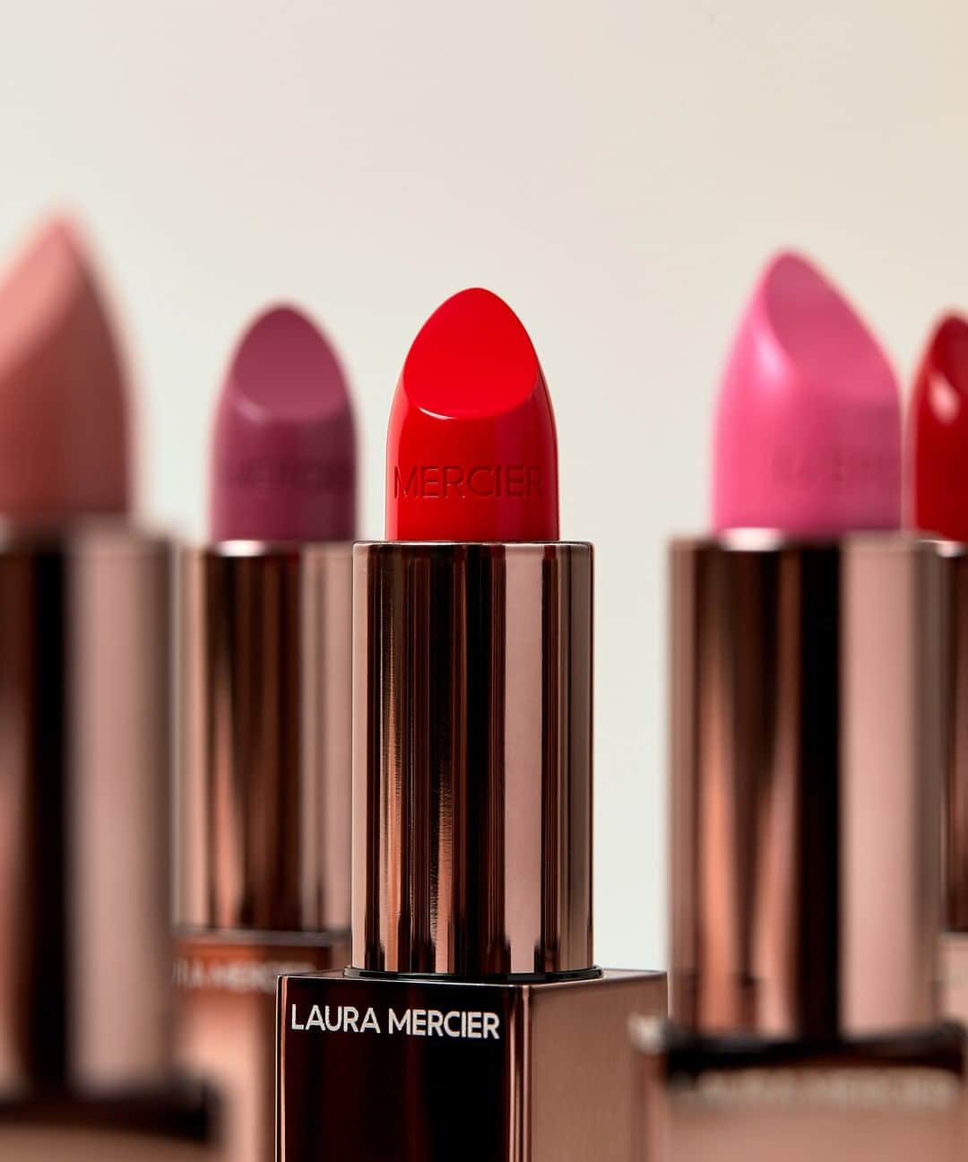 ASOSさんのインスタグラム写真 - (ASOSInstagram)「What’s your go-to lipstick shade? 💄 Comments 👇 🔎 Laura Mercier Rouge Essentiel Silky Crème Lipstick (1489534) 🗣 Image description: a selection of Lauren Mercier lipsticks」5月23日 5時09分 - asos