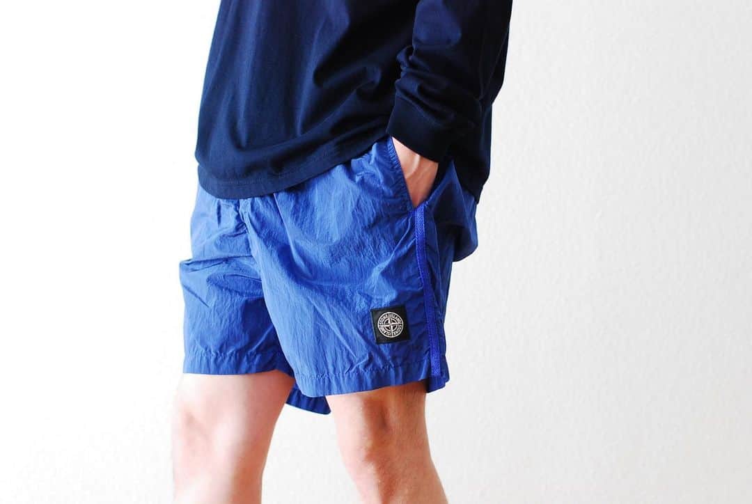 wonder_mountain_irieさんのインスタグラム写真 - (wonder_mountain_irieInstagram)「_ STONE ISLAND / ストーンアイランド "NYLON METAL SWIM SHORTS B0643" ￥23,760- _ 〈online store / @digital_mountain〉 http://www.digital-mountain.net/shopdetail/000000009439/ _ 【オンラインストア#DigitalMountain へのご注文】 *24時間受付 *15時までのご注文で即日発送 *1万円以上ご購入で送料無料 tel：084-973-8204 _ We can send your order overseas. Accepted payment method is by PayPal or credit card only. (AMEX is not accepted)  Ordering procedure details can be found here. >>http://www.digital-mountain.net/html/page56.html _ 本店：#WonderMountain  blog>> http://wm.digital-mountain.info _ #STONEISLAND #ストーンアイランド cutsewn→ #vainlarchive 12,960- _ 〒720-0044  広島県福山市笠岡町4-18 JR 「#福山駅」より徒歩10分 (12:00 - 19:00 水曜定休) #ワンダーマウンテン #japan #hiroshima #福山 #福山市 #尾道 #倉敷 #鞆の浦 近く _ 系列店：@hacbywondermountain _」5月23日 15時27分 - wonder_mountain_