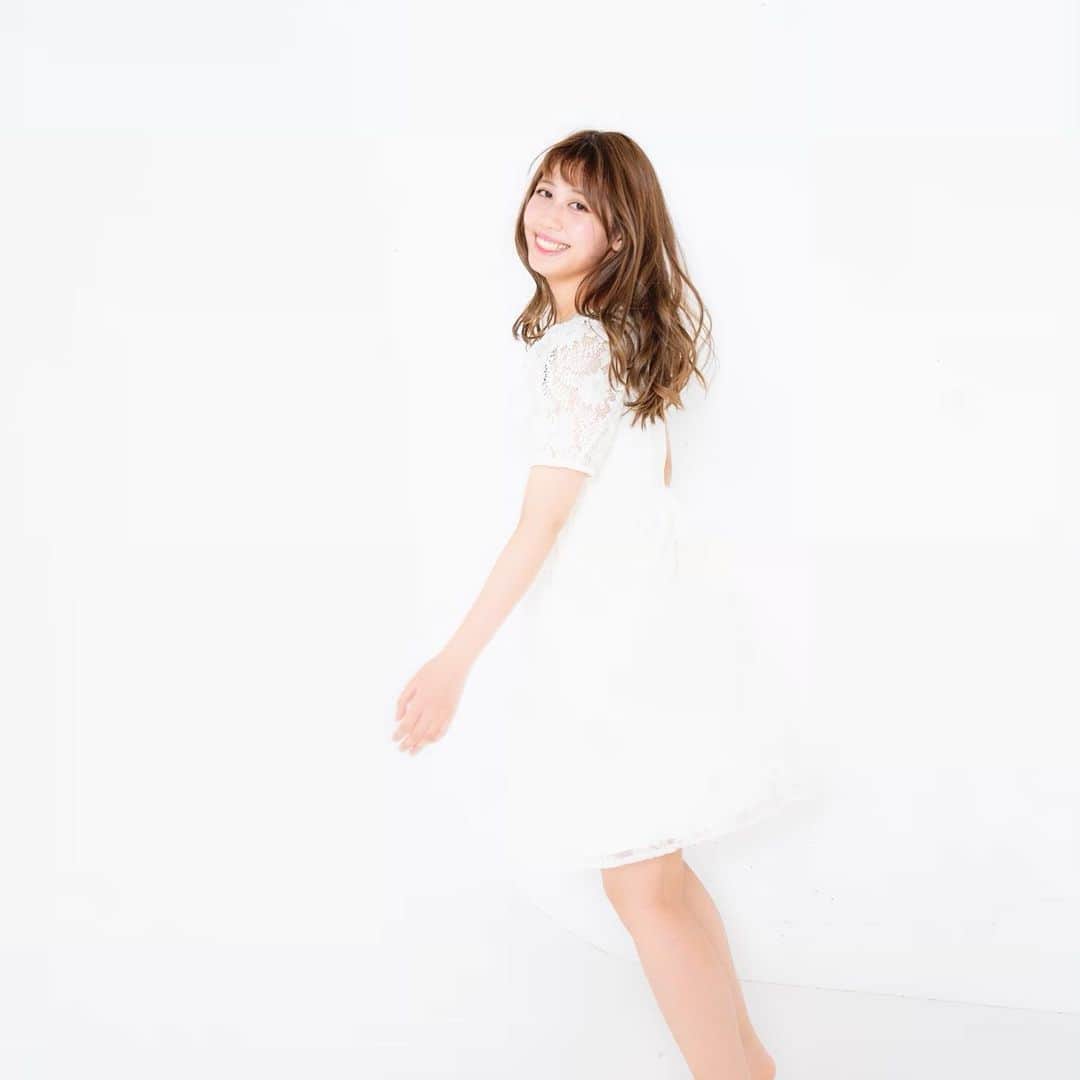 みすみゆうかさんのインスタグラム写真 - (みすみゆうかInstagram)「荒ぶるみすみ。。 #撮影#荒ぶる#モデル#自然体#ナチュラル#ナチュラルメイク#メイク#ヘアスタイル#作品撮り#真っ白コーデ#コーディネート」5月23日 15時36分 - yu_ka_misumi