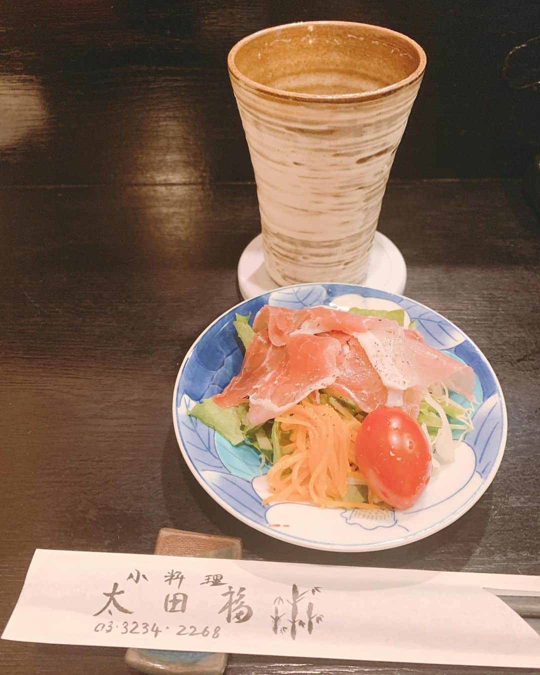 桜花由美さんのインスタグラム写真 - (桜花由美Instagram)「飯田橋にある小料理屋『太田福』さん。 ステキなママが一人で切り盛りしてるお店。 ステキなお店にwaveのポスターが貼ってある（笑）  料理が何でも美味しい♪  ビールは美味しいし、料理に日本酒が合う♪  私、日本酒が飲めるようになりました♪ ‪#wavepro ‬ ‪#女子プロレスラー ‬ ‪#プロレス ‬ ‪#プロレスラー ‬ ‪#女子プロレス‬ ‪#prowrestling‬ ‪#プロレスリングwave‬ ‪#株式会社zabun #飯田橋  #飯田橋グルメ  #日本酒  #日本酒女子  #日本酒に合う料理  #日本酒で乾杯」5月23日 15時53分 - ohkayumi