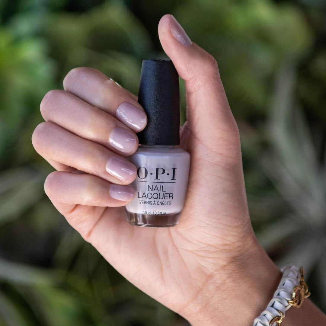 OPIさんのインスタグラム写真 - (OPIInstagram)「We made it to Wednesday! 🐫 Time to start dreaming about the weekend. Who's got a manicure coming up? 💅 #ColorIsTheAnswer #OPISheers #engagemeanttobe #sheernails #nailpolish #opi #manicure #shine #longweekend」5月23日 7時38分 - opi