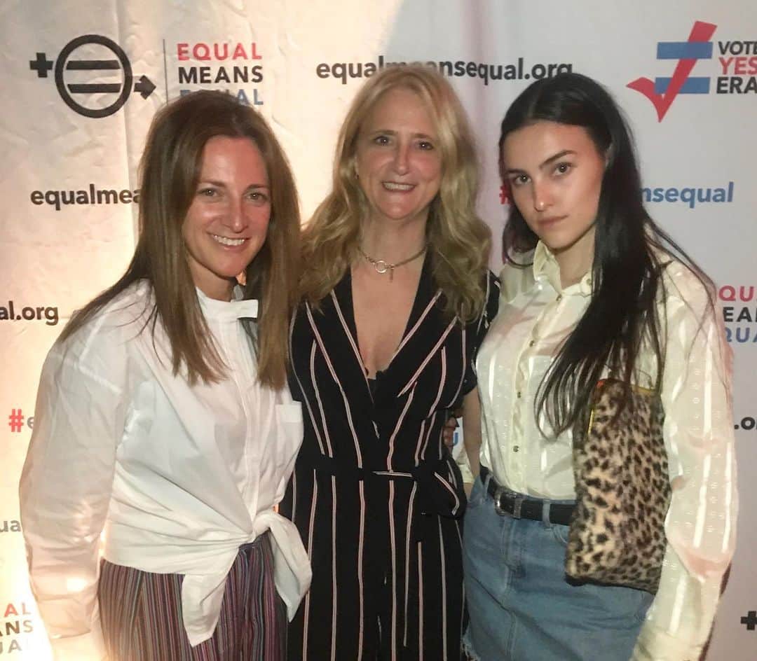 ナネットレポーのインスタグラム：「Had an amazing time with my ladies last night at the #equalmeansequal event! Thank you so much @mollykrause for such an inspirational evening 💃」