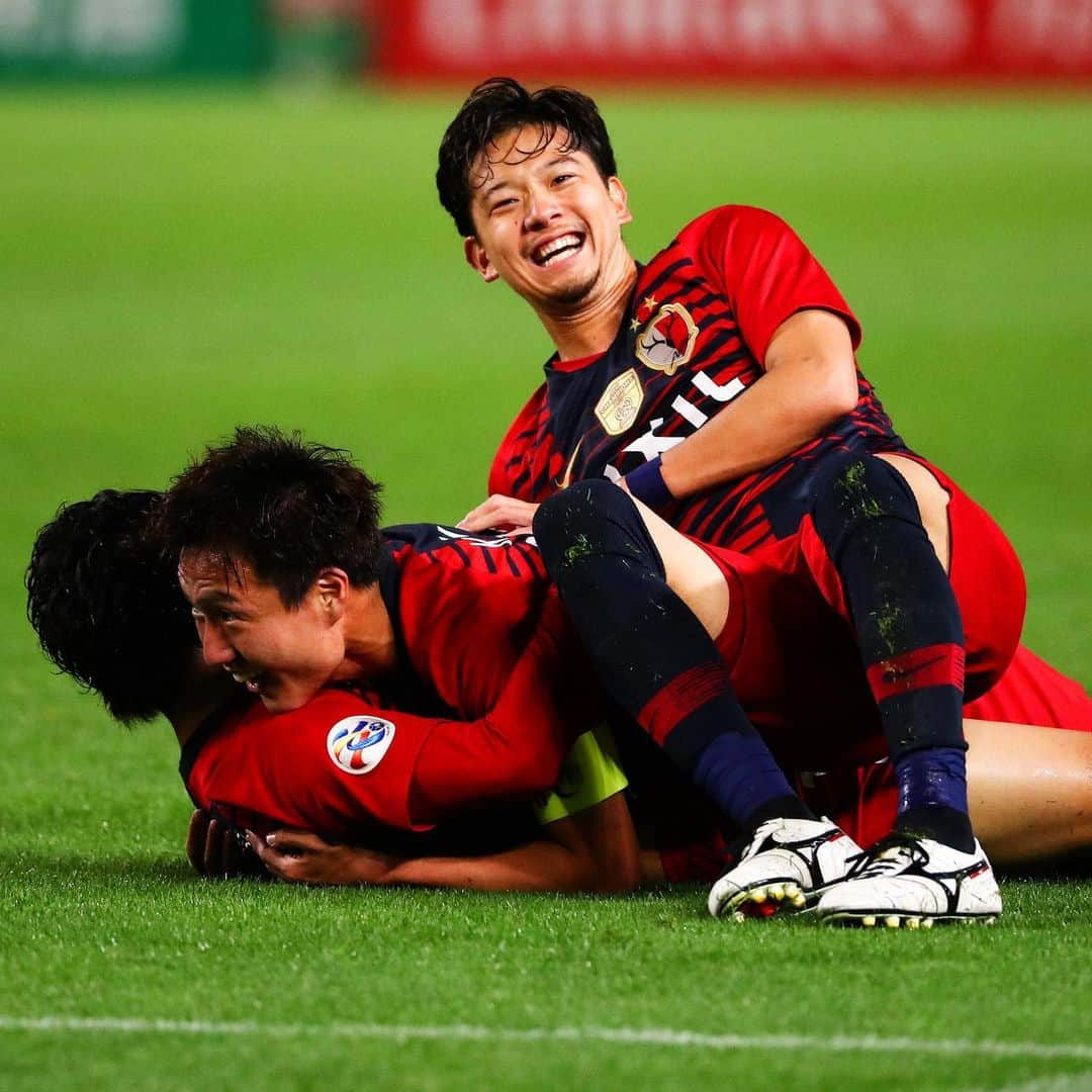 鹿島アントラーズさんのインスタグラム写真 - (鹿島アントラーズInstagram)「次へ！  Next!  #鹿島アントラーズ #kashimaantlers #acl2019 #山本脩斗 #伊藤翔 #白崎凌兵 #三竿健斗 #安部裕葵 #クォンスンテ #日曜日は #サガン鳥栖戦」5月23日 8時16分 - kashima.antlers