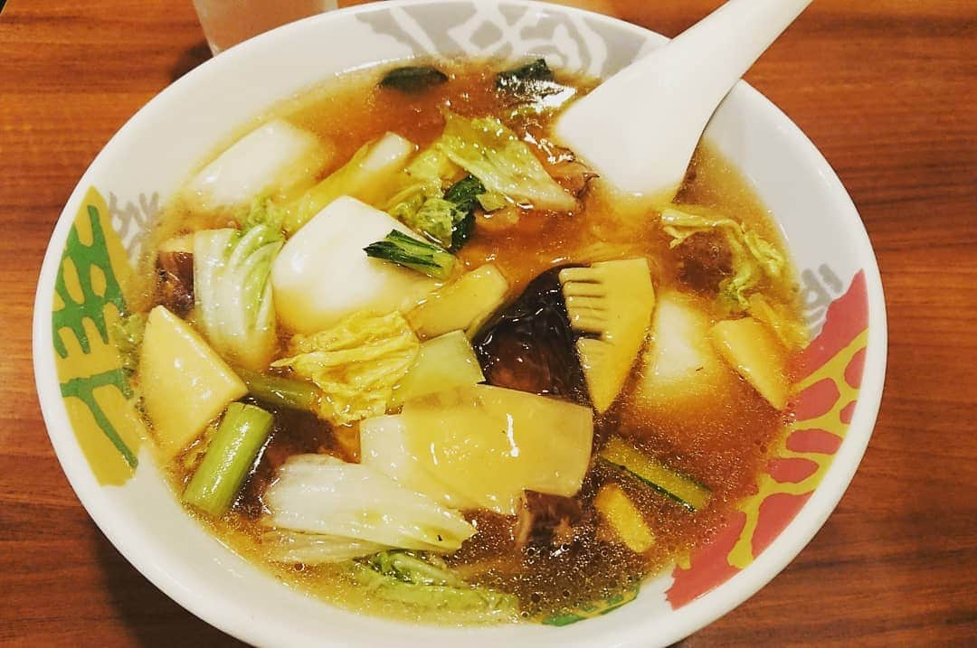 伊勢みずほさんのインスタグラム写真 - (伊勢みずほInstagram)「しいたけラーメン😍😍😍 やっぱり好きだなぁ✨  #古町  #麺亭  #しいたけラーメン  #ラーメンすたぐらむ #極細麺  #夜食 #深夜に満席 #無性に食べたくなる #伊勢みずほ」5月23日 8時29分 - isemizuhoo