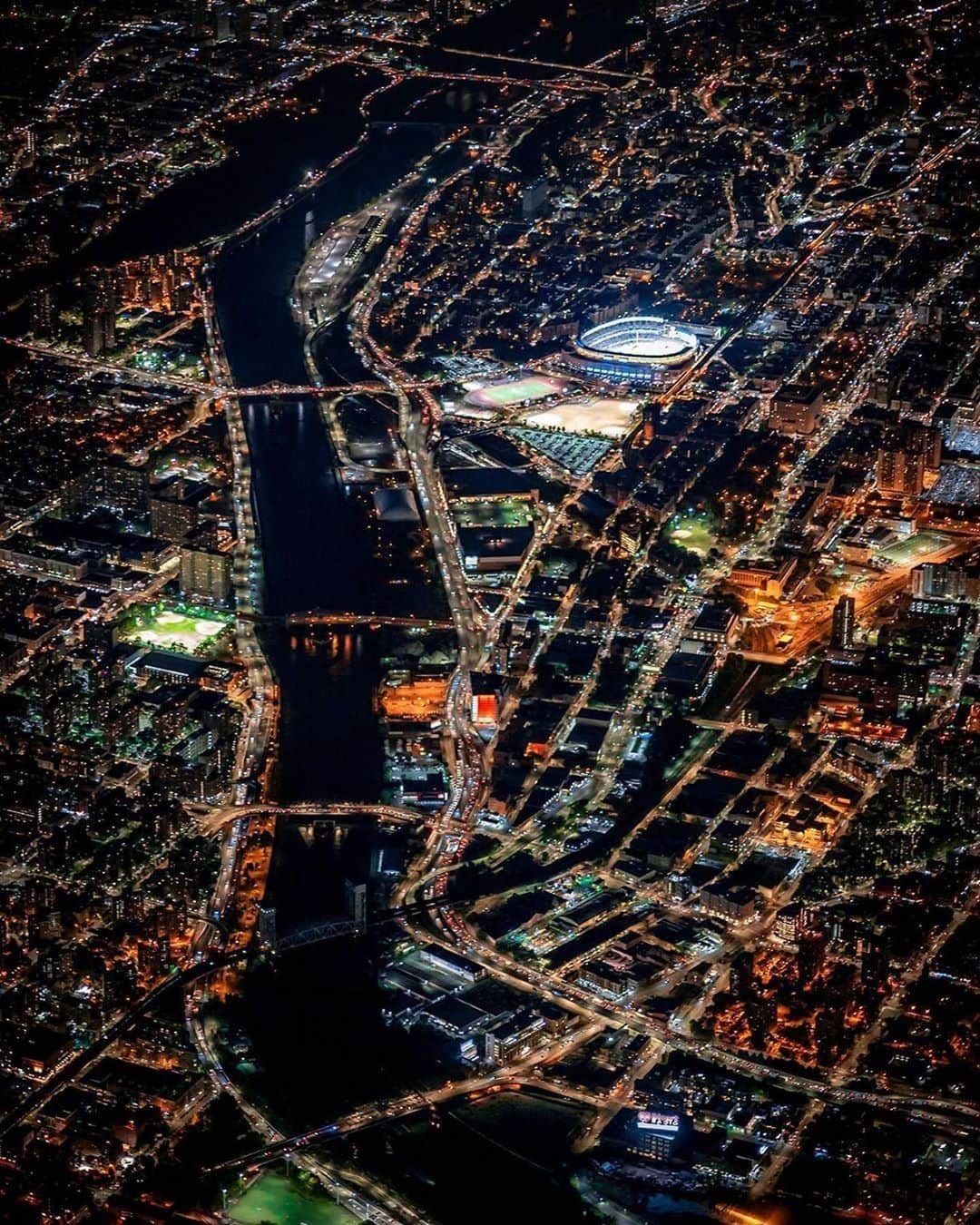 nyonairさんのインスタグラム写真 - (nyonairInstagram)「Some people watch baseball from the ground... we watch it from the sky! 🚁 Get 25% off - Use Code: MDW25! 🚁 ✨ SkyClub members get 50% off at checkout. ✨Not a member? Sign up today! . Ultimate flexibility with our Buy Now, Schedule Later - valid for more than a year. . 📸 Flier feature: @evmeyerphoto 🌟 Submit yours at submit@flynyon.com or use #FlyNYON & #NYONAir! 🌟 . Book now. www.NYONAir.com . . . . . #earthpix #bestvacations #loveauthentic #exploremore #moodygrams #complex #esquire #icapture_nyc #jointhemvmt#bucketlist #timeoutnewyork #wildnewyork#newyork_instagram #lensbible#thingstodoinnyc #adventurelifestyle #travelexperience #adventuretravel#FlyNYON #NYONAir #NYONStudio #traveldeals #centralpark #timessquare」5月23日 8時36分 - nyonair