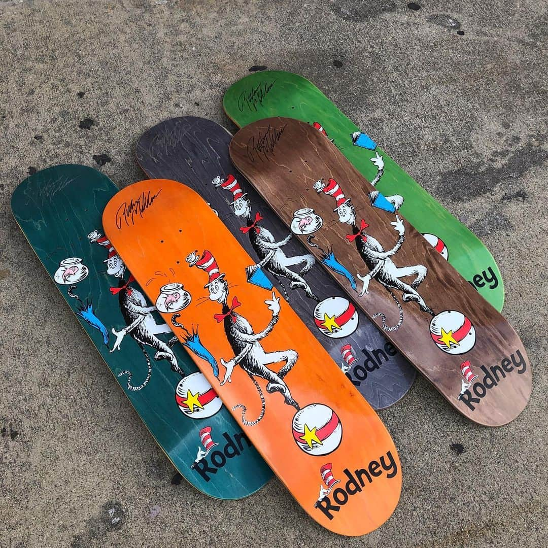 The Berricsさんのインスタグラム写真 - (The BerricsInstagram)「Autographed @RodneyMullen @almostskateboards are available now in The @BerricsCanteen. 🛒 🔗LINK IN BIO🔗」5月23日 8時51分 - berrics