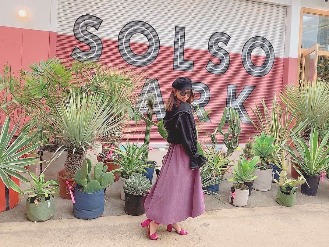 菅原樹里亜のインスタグラム：「. ・ good morning🐥💕 ・ ・ #ootd#fashion#code#私服#ファッション #murua#gelatopique#gu#bershka #model#purple#青山#植物#plant#サボテン#🌵」