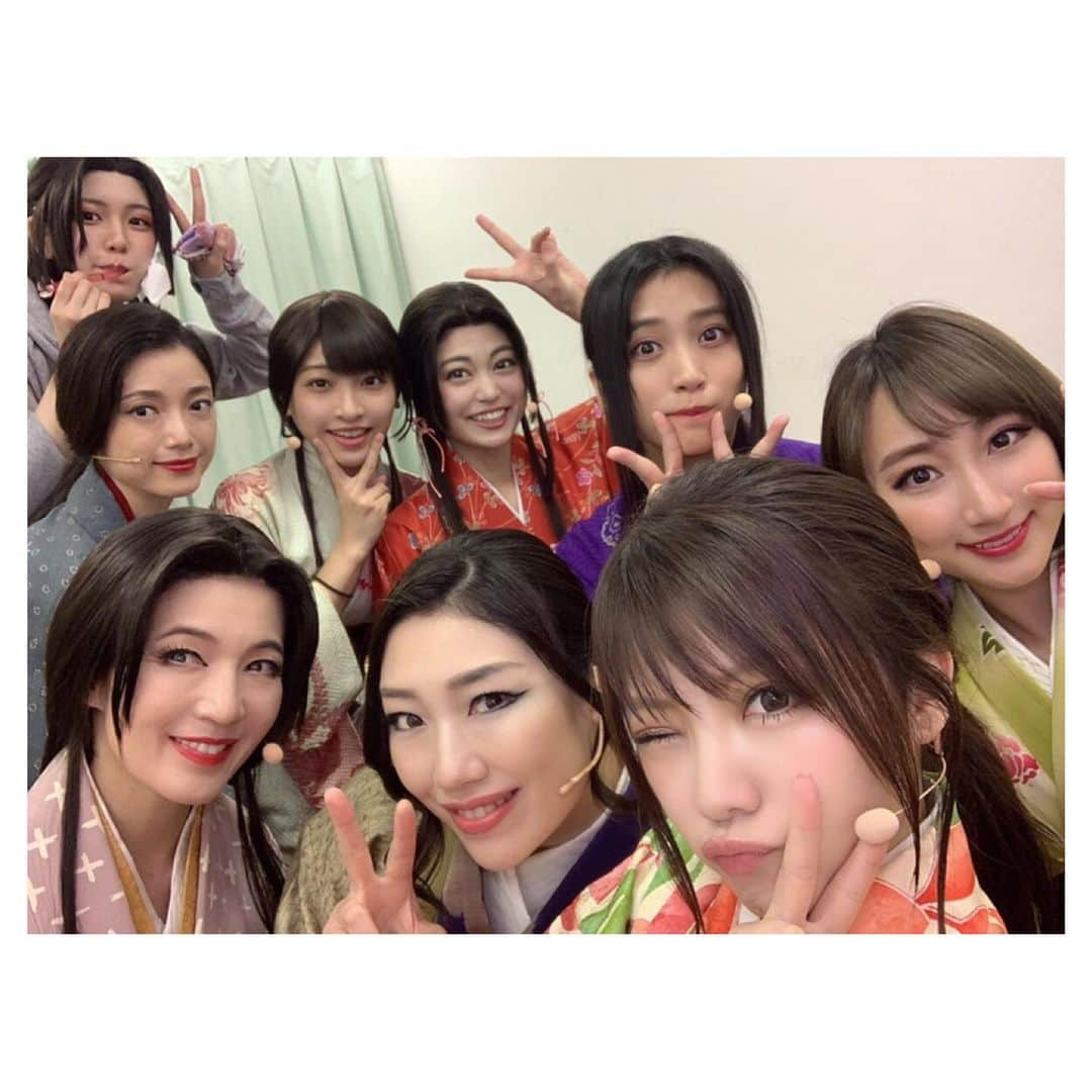 香音有希さんのインスタグラム写真 - (香音有希Instagram)「#信長の野望 昨日2公演誠にありがとうございました‼︎‼︎‼︎ そして夜公演終演後は姫達に混ぜて頂きトークショーにも参加させて頂きました☺️✨ 女子トーク楽しかったな~(*´꒳`*) 皆色とりどりで本当素敵..華やぐ☺️❤️❤️ 人生初の打掛.是非楽屋で着させて頂こうwww  本日も2公演‼︎‼︎ よっしゃー！！！ 何卒よろしくお願い申し上げます ･:*+.\(( °ω° ))/.:+ . .  #田中れいな #斎藤レイ さん #小川夏果 #笹木香利 #根岸愛 #和久井優 #前田亜美 #橋本耀 #香音有希」5月23日 9時36分 - kaonyuki_yukako