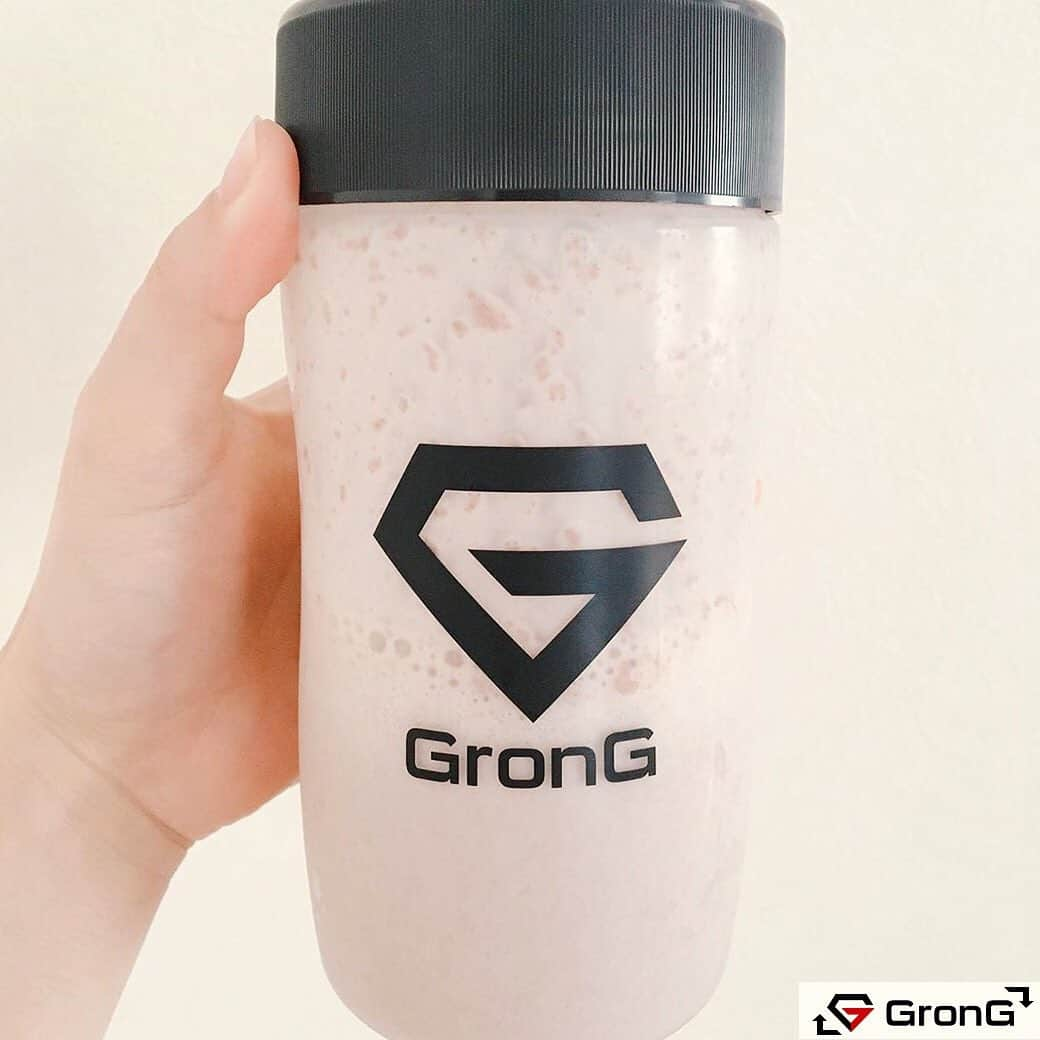 GronG(グロング)さんのインスタグラム写真 - (GronG(グロング)Instagram)「#repost . 運動やトレーニングをされる方はもちろん、されない方にもプロテインはおすすめです。 自身に必要なたんぱく質量を計算して、計画的に摂取するようにしましょう。 . この度はご投稿頂きましてありがとうございました。 . . Photo by @run.mii 様 ※本投稿は、#GronGプロテイン キャンペーンの当選者である @run.mii 様のご投稿のリポストです。 . GronG公式アカウントでのリポスト希望の方は #GronG_MPC を付けてGronG製品をご投稿ください。 ※ご投稿いただいた方から毎月1名様にプロテインをプレゼント中！ - - - - - - - - - - - - GronG ホエイプロテイン100 ココア風味 GronG プロテインシェイカー 商品詳細はプロフィールのリンク（ @grong.jp )もしくは、画像をタップしてチェックしてみてください。 . . #GronG #グロング #プレゼント企画 #プレゼントキャンペーン #プロテイン #protein #whey #wheyprotein #トレーニング #training  #筋トレ #筋肉  #ダイエット #ワークアウト #スポーツ #アスリート #筋トレ男子 #筋トレ女子  #タンパク質 #たんぱく質 #トレーニー #ボディメイク  #トレーニング #トレーニング大好き  #トレーニング男子 #トレーニング女子  #ダイエット男子 #ダイエット女子」5月23日 10時01分 - grong.jp