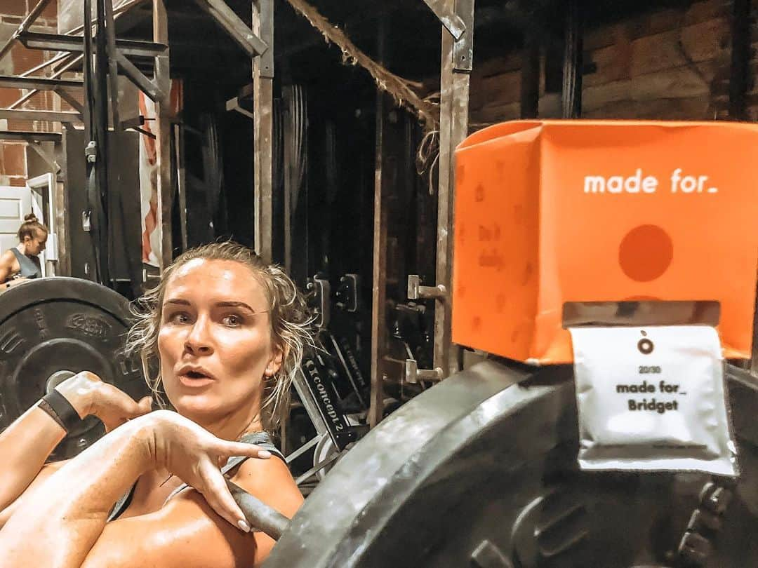 ブリジェット・スローンさんのインスタグラム写真 - (ブリジェット・スローンInstagram)「crossfit is hard...but getting the proper vitamins isn’t! Why? Because they were made just for me! @Madefor_usa is an amazing vitamin one stop shop because they design every pack specifically for your needs. All you do is a take a quiz online answering questions about what you want more of...for me it was energy and better sleep and all around better wellness. They send you your box with ALL the information as to why they chose the vitamins in your pack. It’s so simple and the vitamins have REALLY been helping me feel better in the morning, afternoon, and evening. AND right now if you use my code 25FROMBRIDGET you get 25% off of 2 months! It’s a steal really 🥰  #ad #iactuallytakethesedaily」5月23日 9時56分 - bridgetsloan