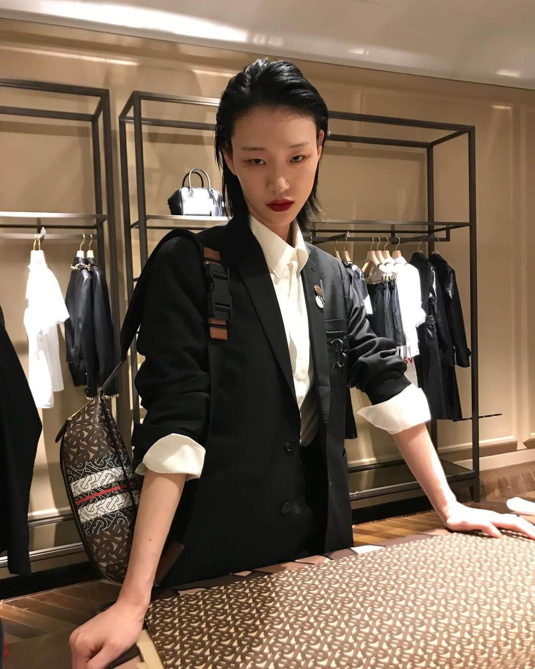 ソラ・チョイさんのインスタグラム写真 - (ソラ・チョイInstagram)「#thomasburberrymonogram ❤︎ #최소라 #sorachoi  @yg_kplus @fordmodels  @wilhelminamodels  @special_management  #AsianModel #KoreaModel」5月23日 10時07分 - sola5532