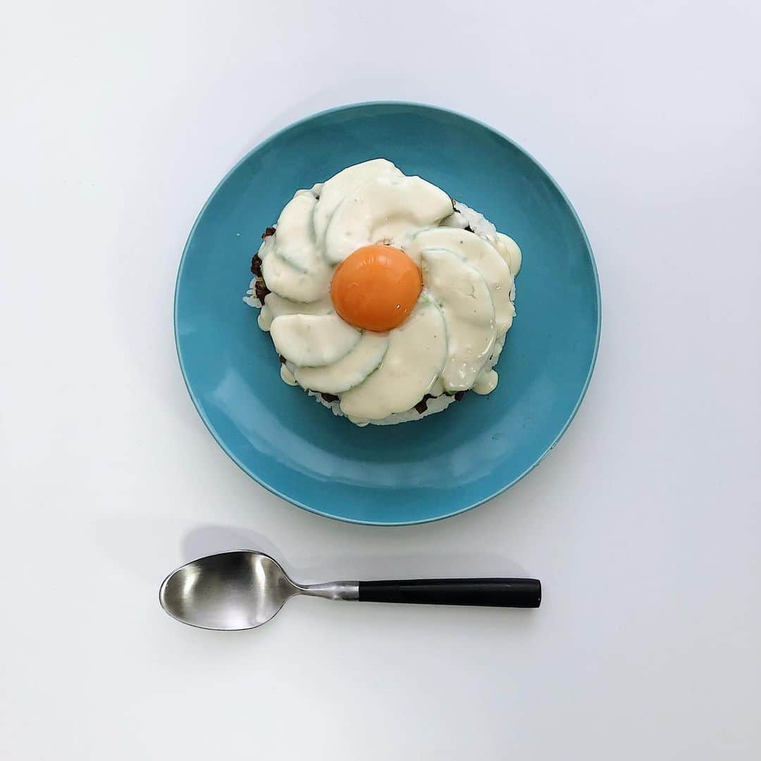 安中芙美さんのインスタグラム写真 - (安中芙美Instagram)「ㅤㅤㅤㅤㅤㅤㅤㅤㅤㅤㅤㅤㅤ 結構前にあみと作った☝︎ 『 白米 + ドライカレー + アボガド + チーズ + 卵 』 むちゃおいしかったカレー🍛 ㅤㅤㅤㅤㅤㅤㅤㅤㅤㅤㅤㅤㅤ #自炊 #一人暮らし #ドライカレー」5月23日 10時07分 - fumitwinsworld