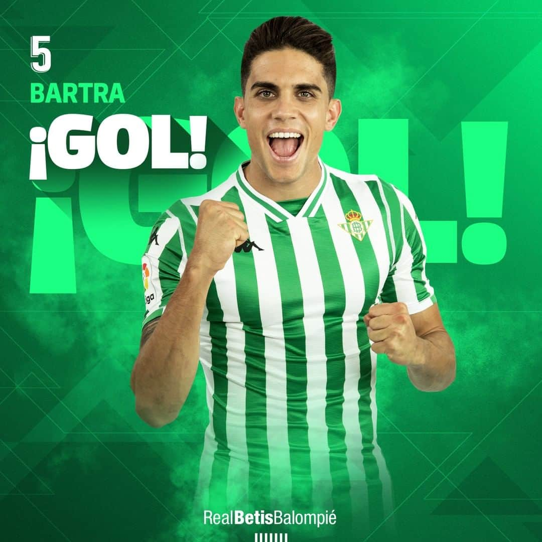 レアル・ベティスさんのインスタグラム写真 - (レアル・ベティスInstagram)「71' ⏱⚽️ ¡¡¡GOOOOOOOOOOOOL DEL REAL BETIS!!! 💫 ¡Marca @MarcBartra de penalti! ⚫🔴 #DCvBET 2-4 💚⚪ #BetisOnTheRoad #LaLigaWorld」5月23日 10時50分 - realbetisbalompie