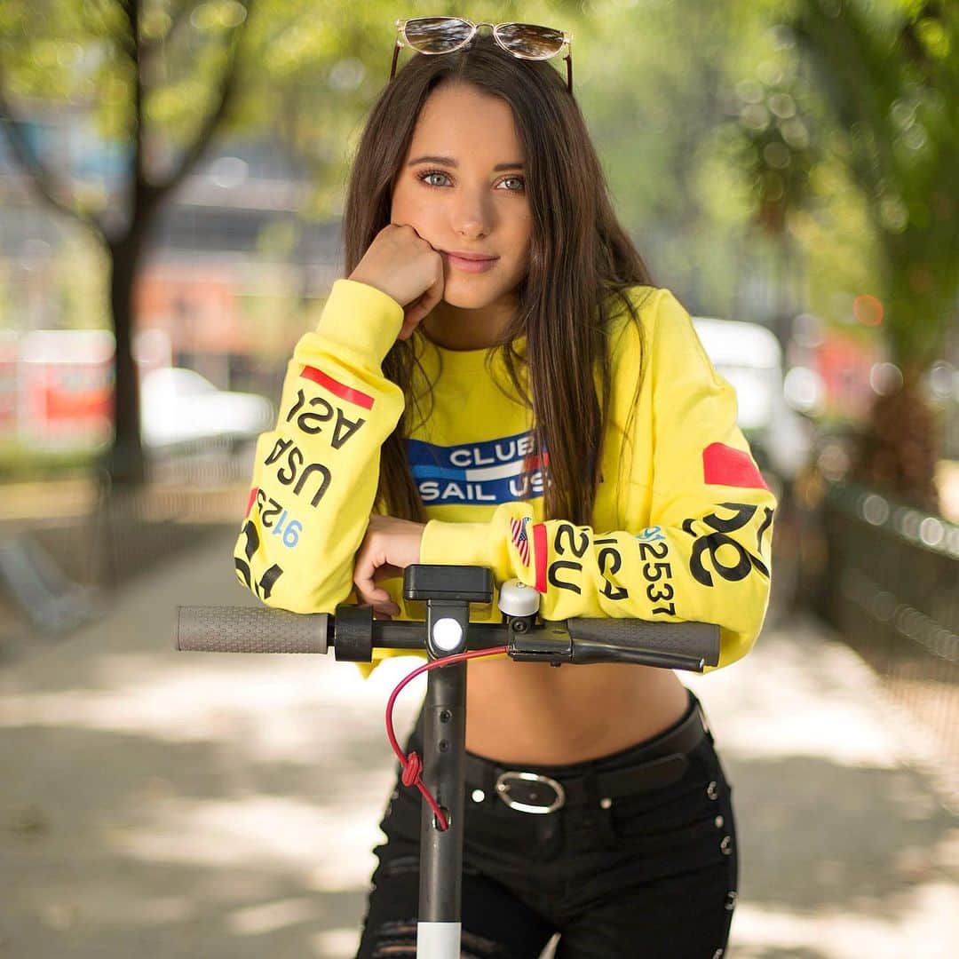 ミッチェル・オルベラのインスタグラム：「Esfuérzate por progresos, no por perfección. ✨」