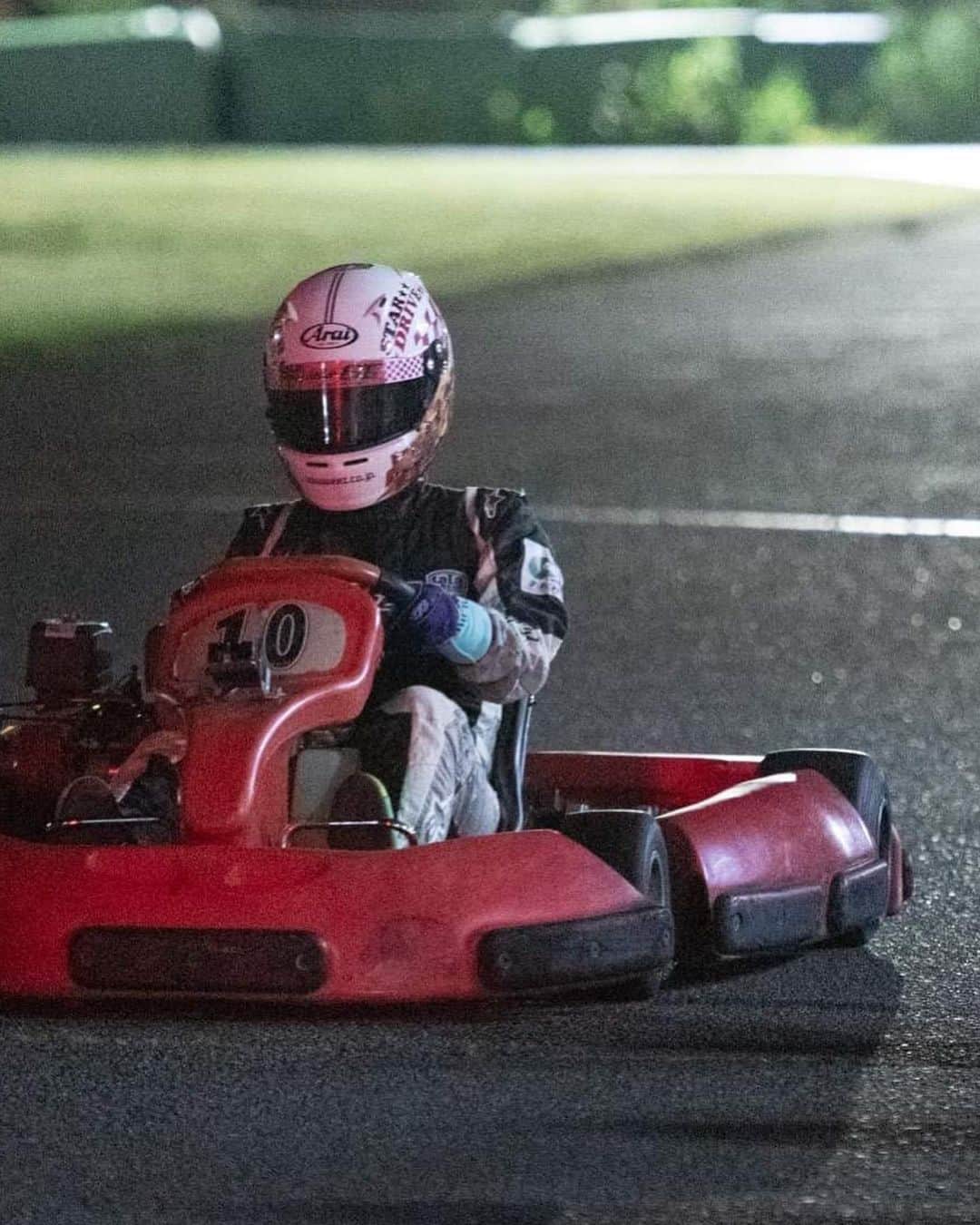 岩田亜矢那さんのインスタグラム写真 - (岩田亜矢那Instagram)「先日の、たからづかカートフィールドで 行われた、Smile Kart GP 1時間 耐久レースのトロフィーが届きましたトロフィー🏆  嬉しい^ ^ またカートレースしたいな^_^」5月23日 10時55分 - ayana1113