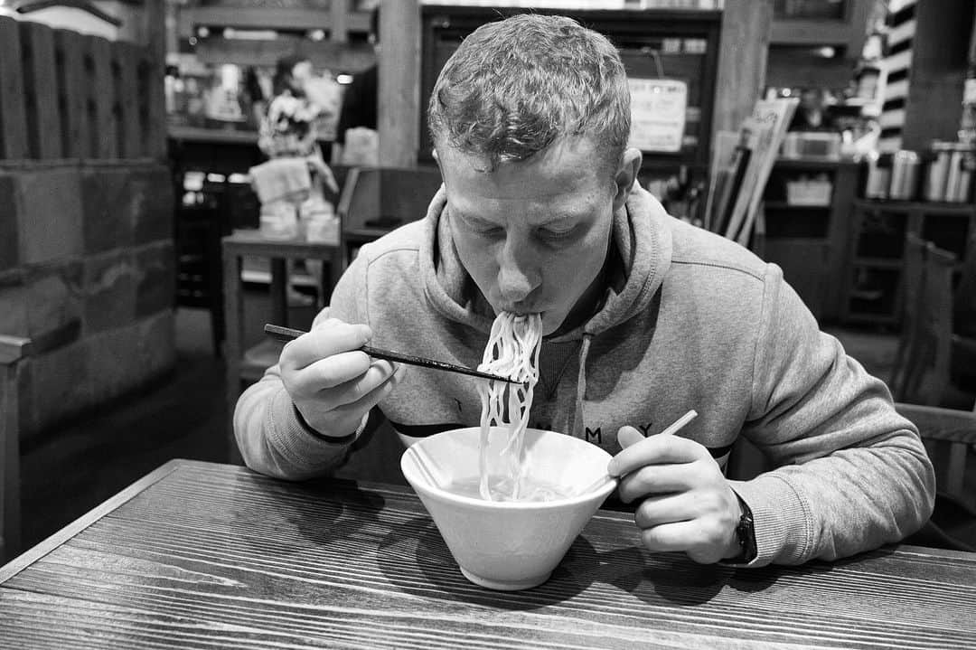 ノダリー・マイスラーゼのインスタグラム：「🍜」