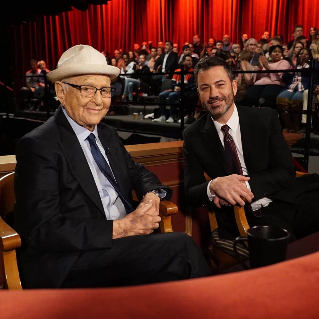 アメリカン・ブロードキャスティング・カンパニーさんのインスタグラム写真 - (アメリカン・ブロードキャスティング・カンパニーInstagram)「@thenormanlear and @jimmykimmel brought back #AllInTheFamily & #TheJeffersons for one night and what a night it was! ❤️ #LiveInFrontOfAStudioAudience」5月23日 11時38分 - abcnetwork