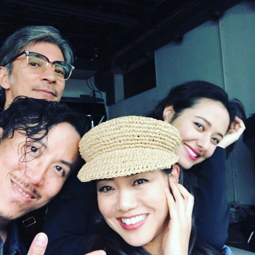 のインスタグラム：「昨日はわいわい賑やかで 楽しい🏌️‍♂️🏌️‍♂️‍♀️ @pearlygates_official の撮影でした❣️ カメラは レスリー @lesliekeesuper  1.2.go‼️📸 model @alisa_urahama アリサちゃん @hibinoya  可愛い💕キズッズモデル マックスとひなちゃん😊😊 手を繋いでもふわふわしてる 息子がこんな幼い頃が懐かしい😘」