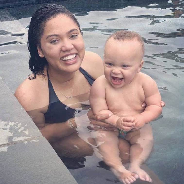 E! Onlineさんのインスタグラム写真 - (E! OnlineInstagram)「When Ayesha Curry's 10-month-old baby was body-shamed (yup, you read that right), she clapped back to the rude commenters. Link in bio for the full story. (📷: Instagram)」5月23日 11時43分 - enews