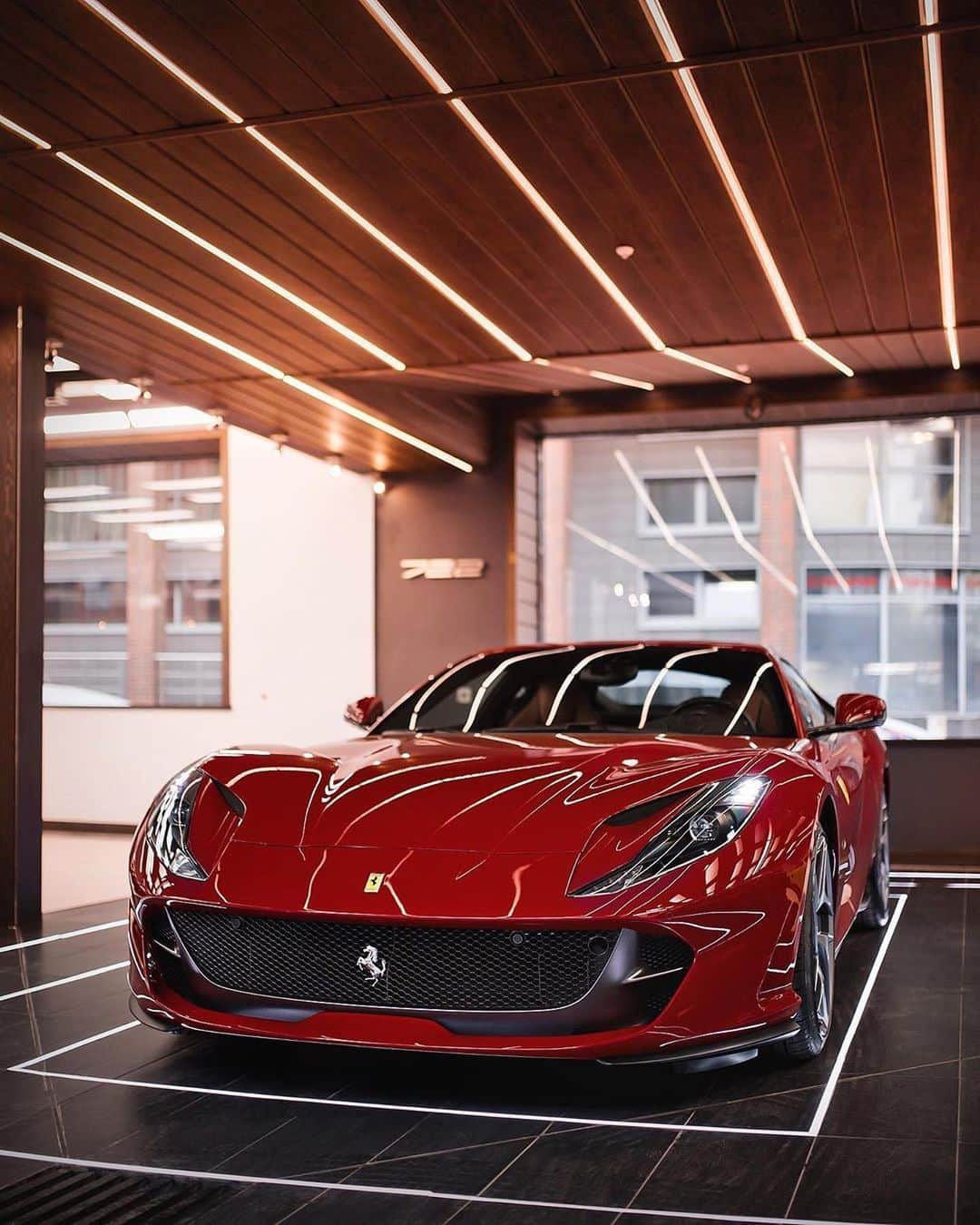 CARLiFESTYLEさんのインスタグラム写真 - (CARLiFESTYLEInstagram)「Imagine the 789hp 6.5L V12 screaming at 8,500 rpm! 👀 The Ferrari 812 Superfast. Photo by @ivanorlov #carlifestyle ( Follow the @autoplay Network )」5月23日 11時49分 - carlifestyle